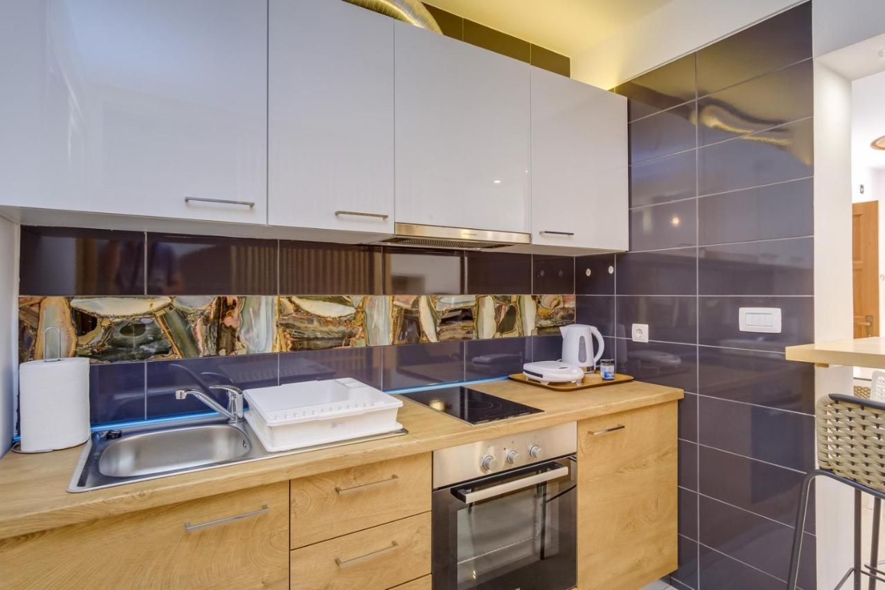 Elegant Apartment Iris マリ・ロシニュ エクステリア 写真