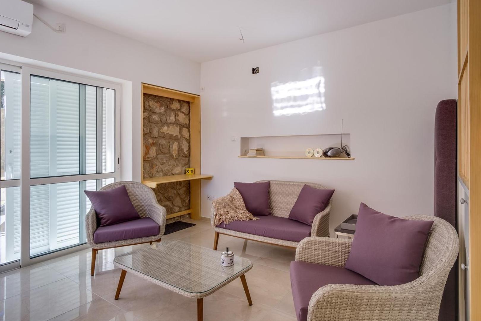Elegant Apartment Iris マリ・ロシニュ エクステリア 写真